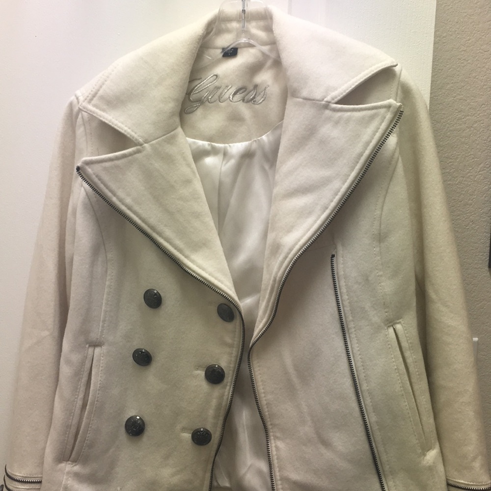 Guess women’s jacket size small